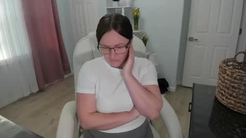 Snapshot of vika7333 chatting on March 2025 03:49:01 PM Ukrainian-woman online show from March 2025 03:49:01 PM