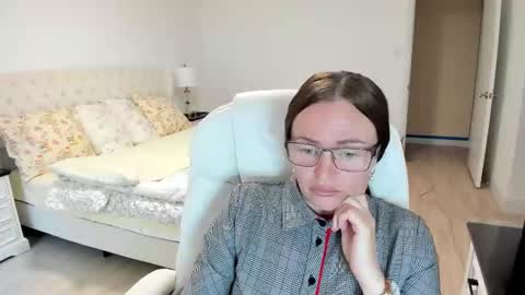 Snapshot of vika7333 chatting on September 2025 03:12:02 PM Ukrainian-woman online show from September 2025 03:12:02 PM