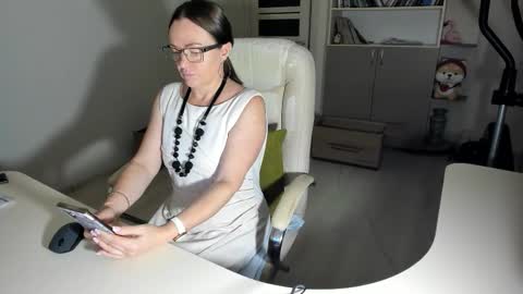 Ukrainian-woman online show from November 2025 06:02:02 AM