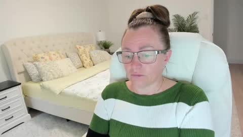 Snapshot of vika7333 chatting on June 2026 11:42:02 AM Ukrainian-woman online show from June 2026 11:42:02 AM