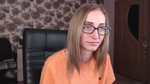 Snapshot of vikaericka chatting on December 2024 04:26:01 PM Vika online show from December 2024 04:26:01 PM