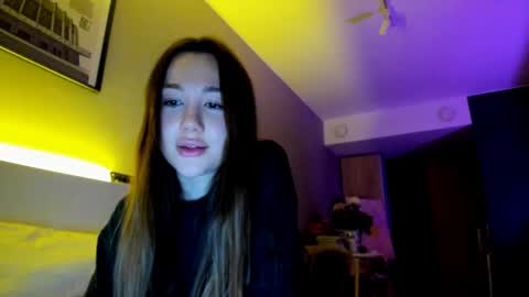 Snapshot of vikawels chatting on October 2025 09:32:02 PM Vika   online show from October 2025 09:32:02 PM