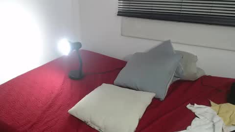 Snapshot of viki_mom chatting on January 2025 06:45:01 PM Viki Mom online show from January 2025 06:45:01 PM