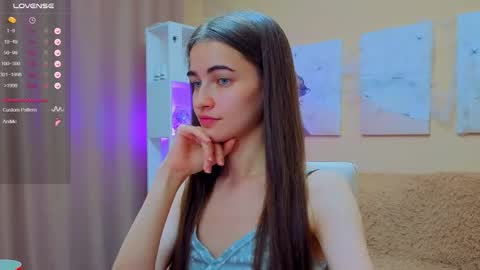 Snapshot of vikiberry chatting on November 2025 04:40:02 PM vikiberry online show from November 2025 04:40:02 PM