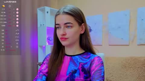 Snapshot of vikiberry chatting on November 2025 04:45:02 AM vikiberry online show from November 2025 04:45:02 AM