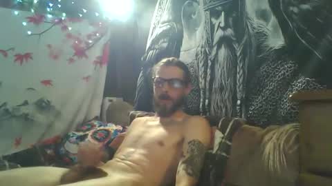 viking43211 online show from October 2025 06:38:02 PM