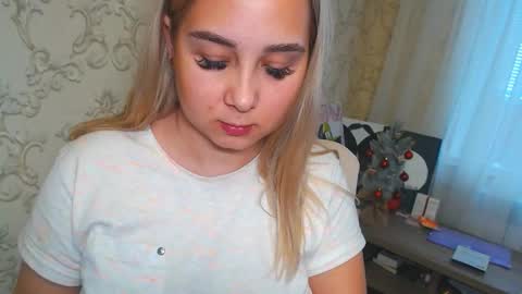 Snapshot of vikiwaitingforyou chatting on January 2026 10:42:02 AM Vitoria online show from January 2026 10:42:02 AM