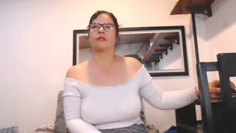Snapshot of vikktoriaaa chatting on July 2026 06:09:01 AM VIKKKTORIAAA online show from July 2026 06:09:01 AM