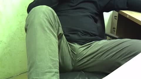 viknik16cm online show from November 2025 05:17:01 AM