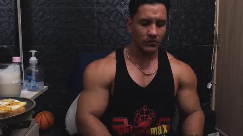 Snapshot of viktorherrera chatting on November 2025 02:11:02 AM Viktor Herrera online show from November 2025 02:11:02 AM