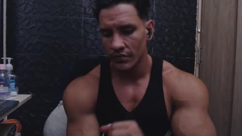 Snapshot of viktorherrera chatting on November 2025 02:57:02 AM Viktor Herrera online show from November 2025 02:57:02 AM