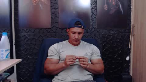 Viktor Herrera online show from March 2026 06:13:02 PM