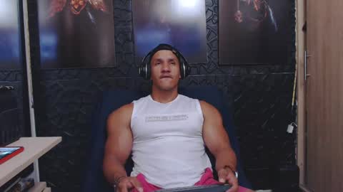 Viktor Herrera online show from May 2026 03:39:01 PM
