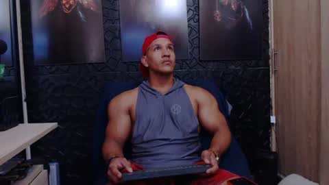 Snapshot of viktorherrera chatting on June 2026 03:21:01 PM Viktor Herrera online show from June 2026 03:21:01 PM