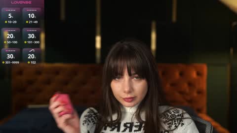 Snapshot of viktoria_storm chatting on December 2024 03:43:02 PM Alisa online show from December 2024 03:43:02 PM