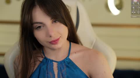 Snapshot of viktoria_storm chatting on February 2025 05:32:01 AM Alisa online show from February 2025 05:32:01 AM
