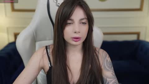 Snapshot of viktoria_storm chatting on February 2025 04:24:02 PM Alisa online show from February 2025 04:24:02 PM