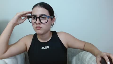 Snapshot of vikysexy28 chatting on February 2025 09:09:01 PM vikysexy28 online show from February 2025 09:09:01 PM