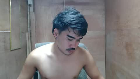 Snapshot of vin_17 chatting on April 2026 02:37:02 AM Call me Marvin online show from April 2026 02:37:02 AM
