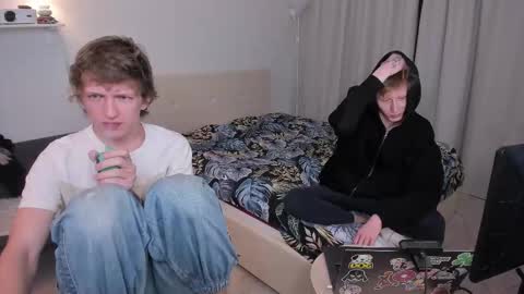 Dimoooooon online show from October 2025 10:18:01 PM