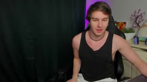 Snapshot of vincent__strong chatting on October 2025 09:54:02 AM Vincent Strong online show from October 2025 09:54:02 AM