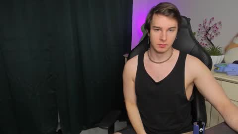 Snapshot of vincent__strong chatting on November 2025 09:20:02 AM Vincent Strong online show from November 2025 09:20:02 AM