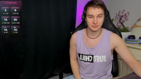 Snapshot of vincent__strong chatting on November 2025 08:13:01 AM Vincent Strong online show from November 2025 08:13:01 AM