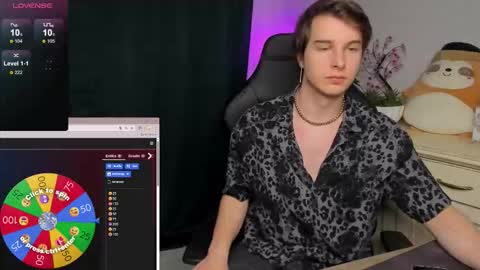 Snapshot of vincent__strong chatting on November 2025 08:14:02 AM Vincent Strong online show from November 2025 08:14:02 AM