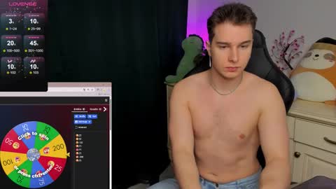 Snapshot of vincent__strong chatting on November 2025 08:25:01 AM Vincent Strong online show from November 2025 08:25:01 AM