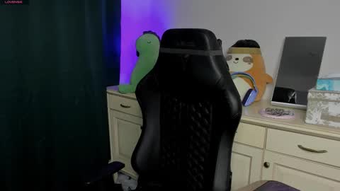 Snapshot of vincent__strong chatting on February 2026 08:57:02 AM Vincent Strong online show from February 2026 08:57:02 AM