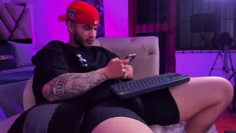 Vincent online show from November 2025 04:00:02 AM