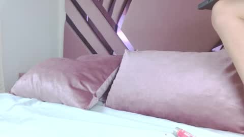 Snapshot of vinitryjhonson chatting on November 2025 10:09:02 PM vinitryjhonson online show from November 2025 10:09:02 PM