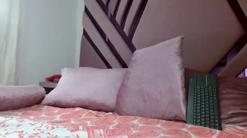 Snapshot of vinitryjhonson chatting on December 2025 07:30:02 PM vinitryjhonson online show from December 2025 07:30:02 PM