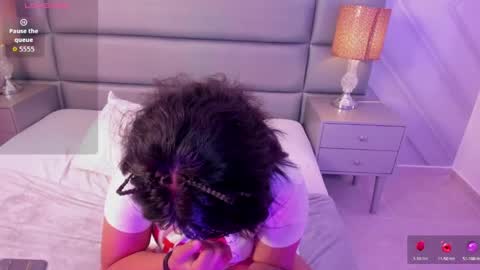 Vin  online show from April 2026 09:39:33 PM