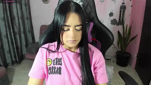 Daniela online show from September 2025 04:39:02 AM