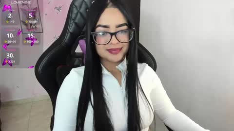 Daniela online show from November 2025 02:17:02 AM