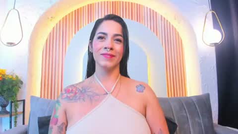 Snapshot of violeet_scottt chatting on June 2026 10:50:01 AM Violette online show from June 2026 10:50:01 AM