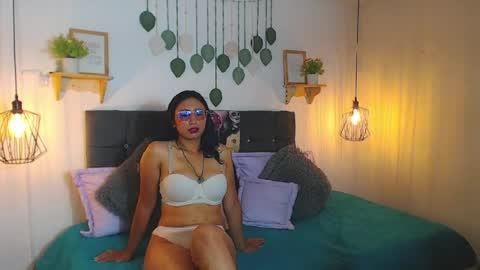 Snapshot of violet_2003 chatting on April 2026 07:54:01 PM V I O L E T online show from April 2026 07:54:01 PM