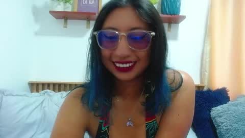 Snapshot of violet_2003 chatting on May 2026 02:13:02 PM V I O L E T online show from May 2026 02:13:02 PM