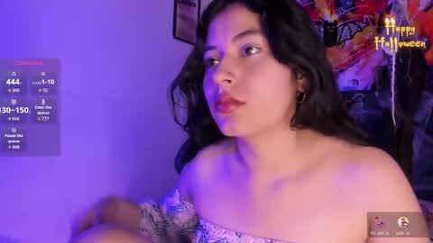 Snapshot of violet_blaze chatting on November 2025 10:17:01 AM online show from November 2025 10:17:01 AM