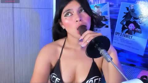 Snapshot of violet_fiore chatting on March 2026 03:01:02 PM Violet Fiore online show from March 2026 03:01:02 PM
