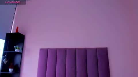 violet online show from January 2026 01:05:02 PM