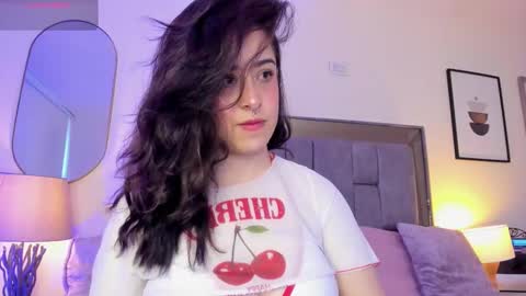 Violet Nova online show from February 2026 12:20:01 PM