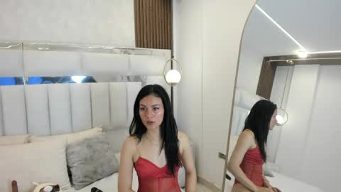 Snapshot of violet_vyx chatting on May 2026 04:20:02 AM Violet online show from May 2026 04:20:02 AM