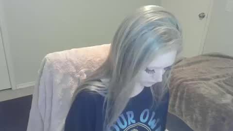 Snapshot of violet_winter97 chatting on December 2024 07:07:02 AM violet_winter97 online show from December 2024 07:07:02 AM