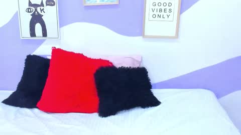 violeta_1404 online show from November 2025 01:48:02 PM