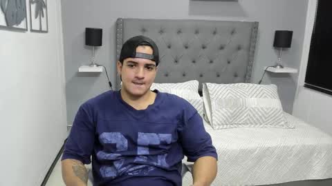 Snapshot of violeta_and_maxx chatting on December 2025 12:37:02 AM VIOLETA AND MAXX online show from December 2025 12:37:02 AM