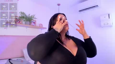 Snapshot of violeta_candyy chatting on July 2026 05:12:02 AM Violeta Candy online show from July 2026 05:12:02 AM