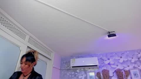 Snapshot of violeta_medina chatting on July 2026 07:23:02 AM violeta_medina online show from July 2026 07:23:02 AM