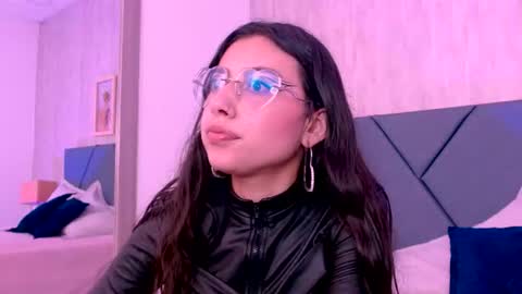 Violeta online show from June 2026 07:25:02 PM